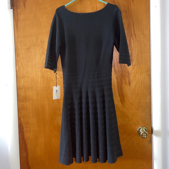 NWT Green Ivanka Trump Flare Dress - Picture 3 of 3